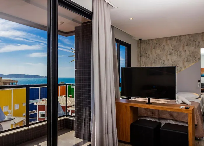 Aion Suites 303 - Lindo Apartamento Com Vista Para O Mar, A 60M Da Praia De Bombinhas, Com Piscina E Academia No Rooftop.